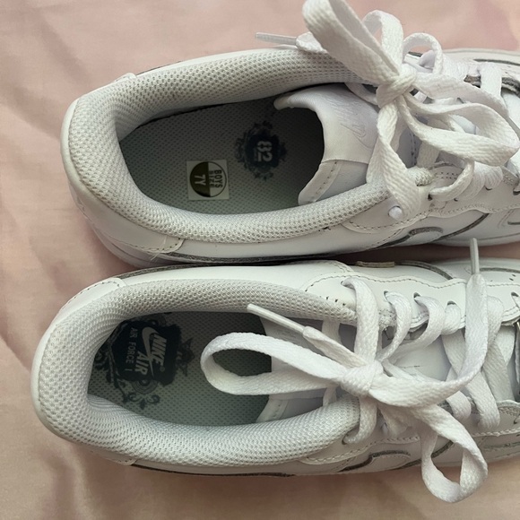 Nike Air Force 1 big kids NWT white - Picture 5 of 15